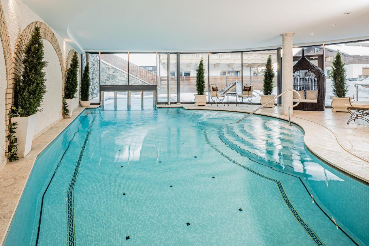 Savoy Dolomites Luxury & Spa Hotel Selva di Val Gardena Exteriör bild