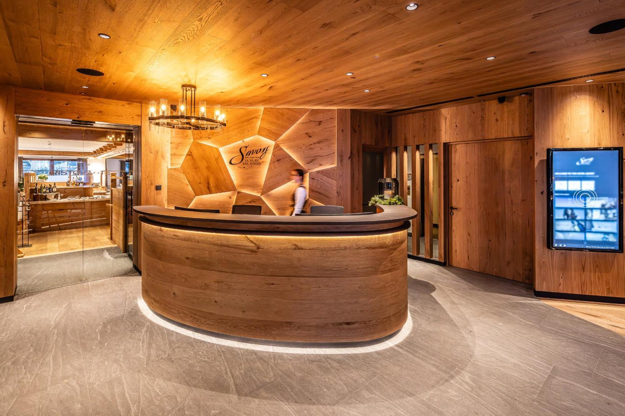 Savoy Dolomites Luxury & Spa Hotel Selva di Val Gardena Exteriör bild