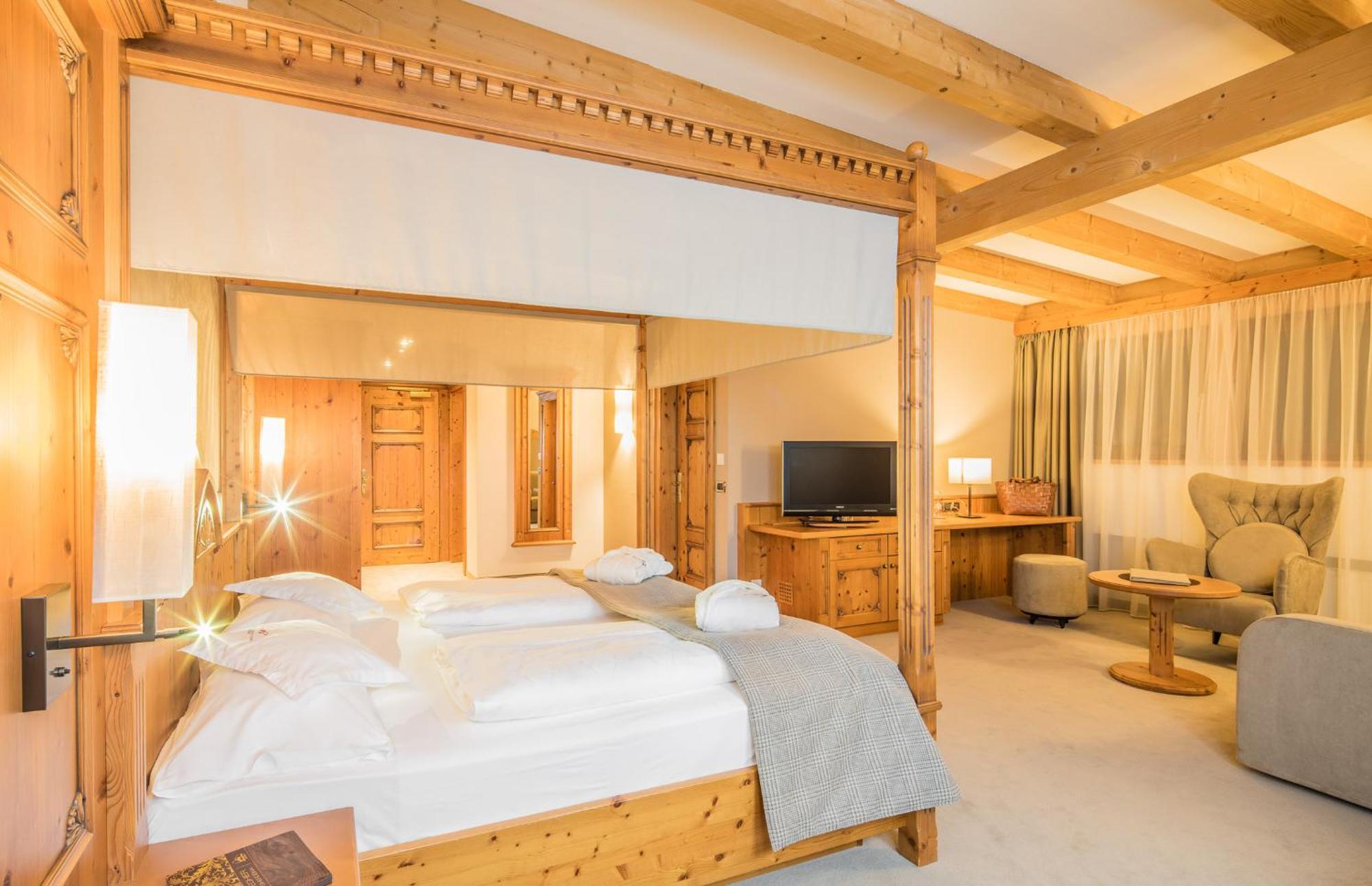 Savoy Dolomites Luxury & Spa Hotel Selva di Val Gardena Exteriör bild