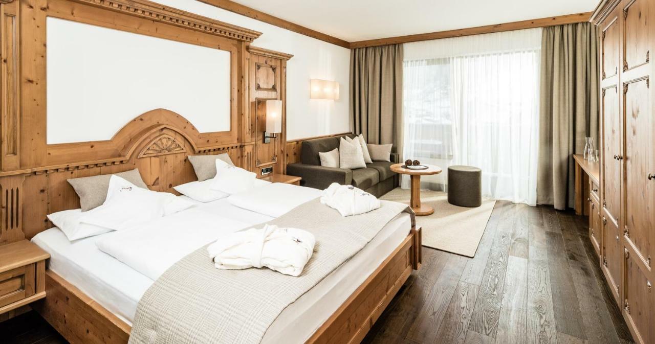 Savoy Dolomites Luxury & Spa Hotel Selva di Val Gardena Exteriör bild
